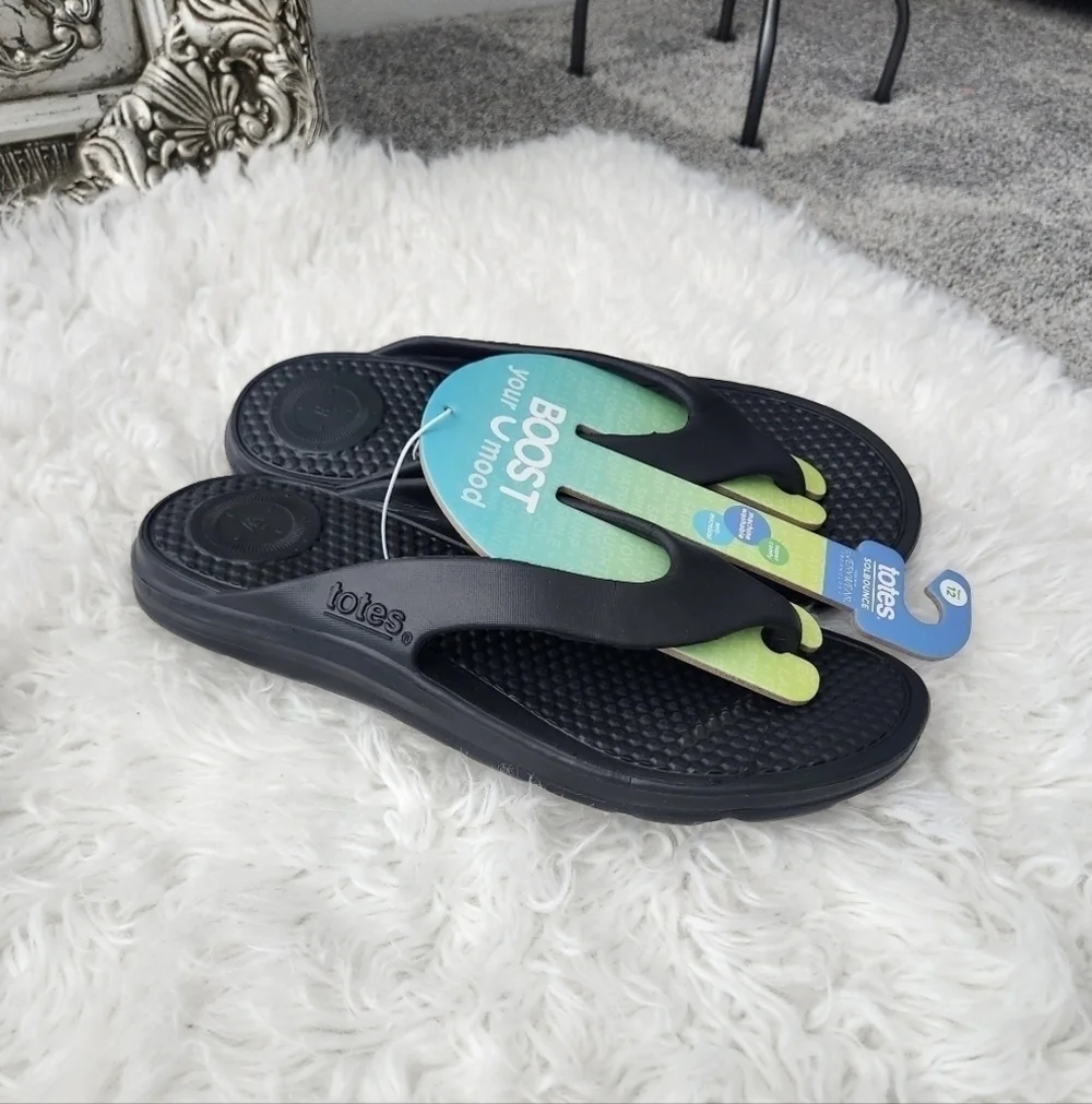 Totes Boost Your Mood. Bounce Toe Post Mens Sandals. Black. Size 12. New.